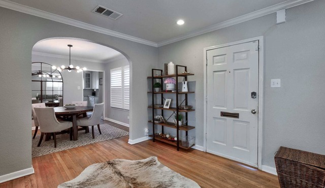 Vintage Charm Retreat in Alamo Heights