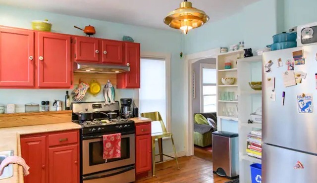 Vintage Charmer Waterfall views! sleeps 5!