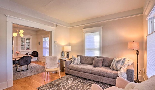 Vintage-Chic Home with Patio - Walk to Hyde Park!