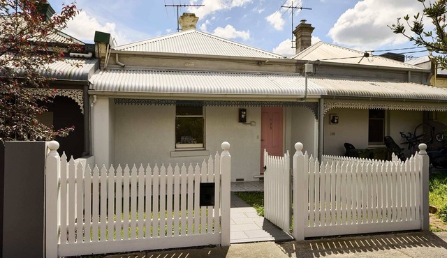 Vintage Cottage in Davies St