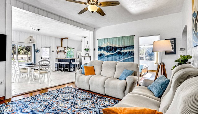 Vintage Cottage Near Water Access w/Boat Parking & Easy Beach Drive