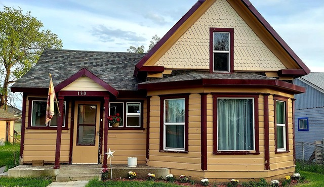 Vintage Cozy Family Home close to Yellowstone & Grand Teton National Parks, BYUI
