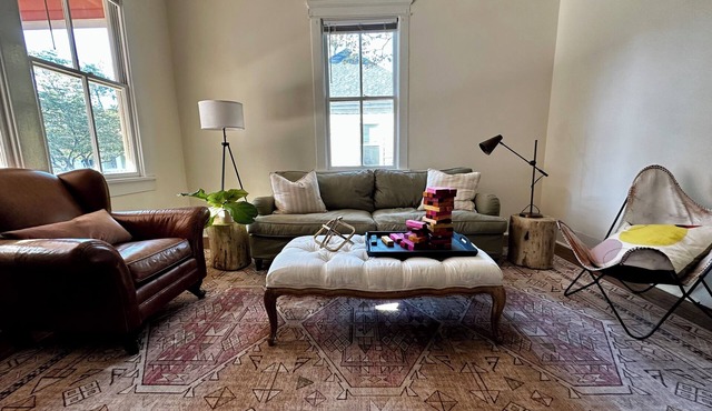 Vintage Haven: Historic Bungalow Retreat