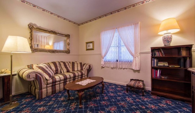 Vintage-Inspired Wine Country Stay