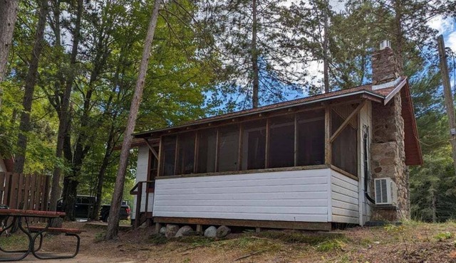 Vintage Lakeside Cottage on Long Lake ~ Pine Haven