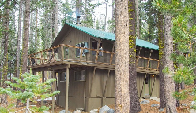 Vintage Pines Chalet: Cozy 3-bedroom home in lovely Soda Springs