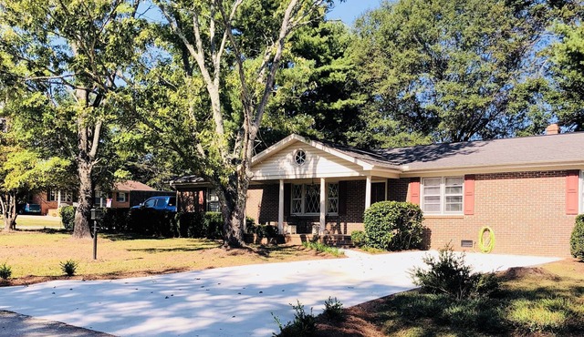 Vintage refuge in greenvile sc 29617