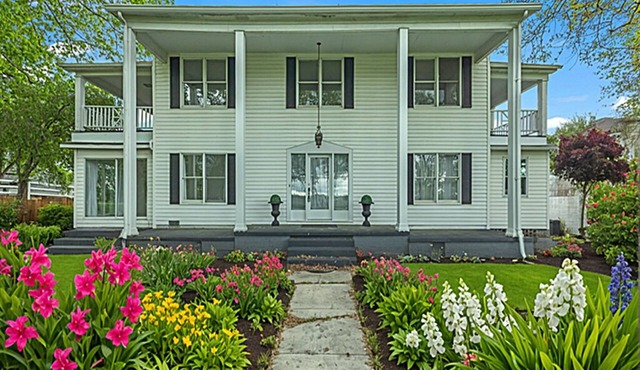 Vintage Serenity, Modern Comfort
