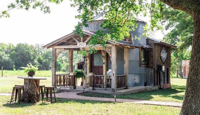 Vintage Silo + Sleeps 3 + 8 Minutes to Round Top!