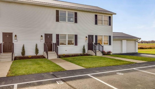 Vintage Travel Suite 2b condo with outdoor space