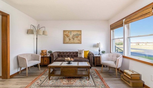 Vintage Travel Suite | Near Amish Country!