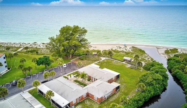 Vintage Villa, Thirty-Five