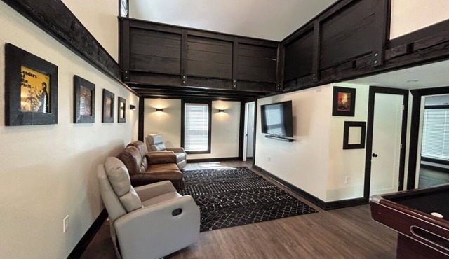 Vinyl Vibes in Victor, NY