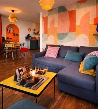 Vinyle club-rétro 70's-6 pers-Terrasse-Wifi-Parking