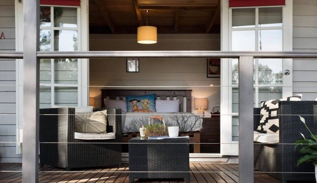 Viola @ Hepburn Springs