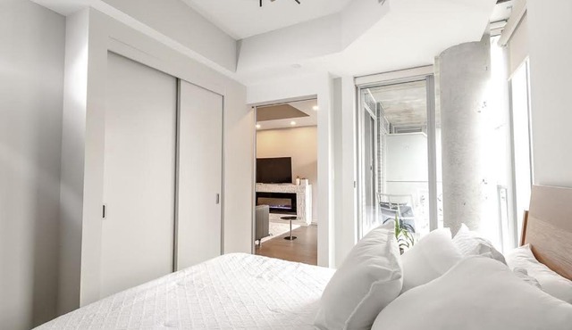 ViP Downtown Luxury 1 Bedroom With Underground Parking