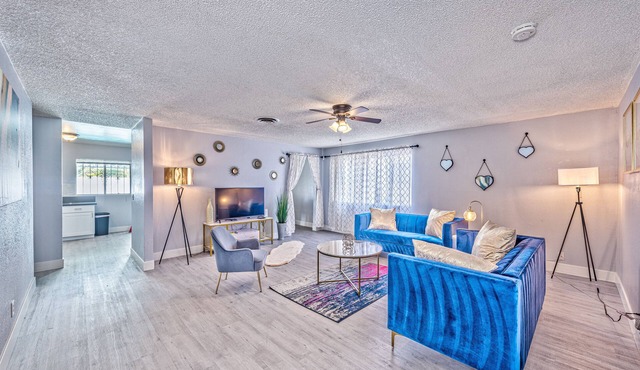 VIP villa 3BDR 2BHR 5min to the strip large pool