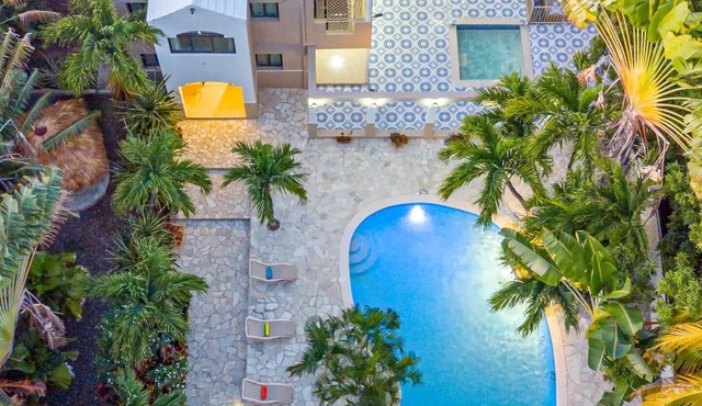 VIP - "Villa Infinito"Bani's Beachside Mansion!