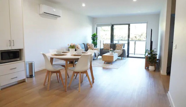 ViQi Apartment 2 min from centre with premium Netflix & prime Amazon,75 inch Tv