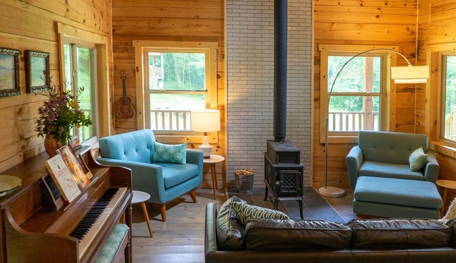 Vireo Cabin at Driftless Creek