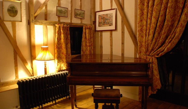 Virginia Barn on the Blo Norton Estate