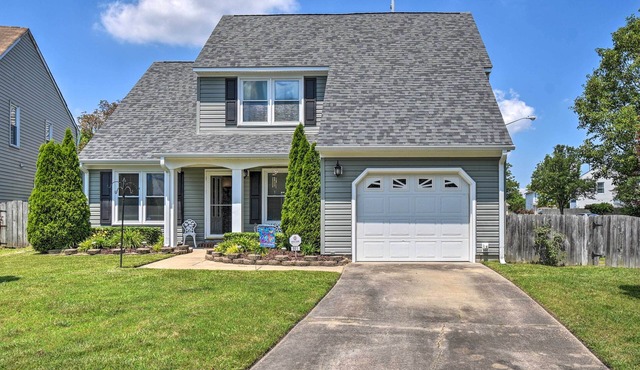 Virginia Beach Family House < 1 Mi to Golf Club!