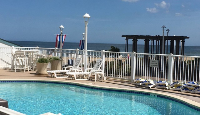 Virginia Beach Oceanfront Studio, Boardwalk, Beach, Pool