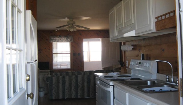 Virginia Landing Camping Resort Cabin 19