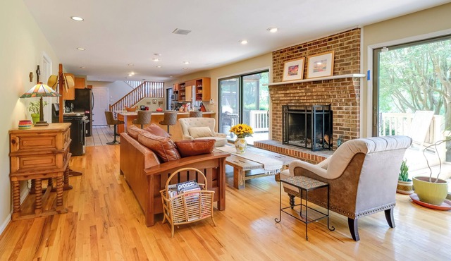 Virginia Retreat w/ Deck, 7 Mi to Downtown Roanoke