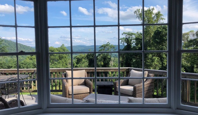 Virginia Wine Country Retreat 60 mi. from DC