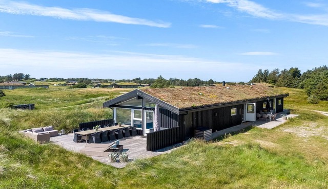 "Virpi" - 1.1km from the sea by Interhome