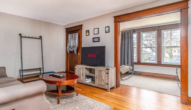 Visit Buffalo & Niagara from this Quaint Apartment