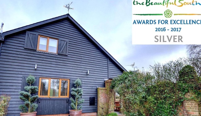 Visit England Gold Award Winning Rural 3 Bedroom Barn Conversion in Kent