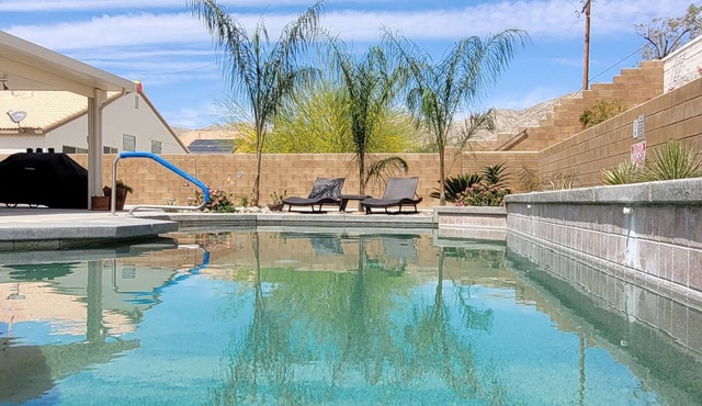 Visit Sunny Haven! Private Pool & Spa - Family & Dog Friendly - Mountain Views