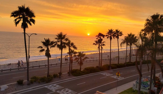 Visit The Tamarack Beach Resort! Awesome Beach View!