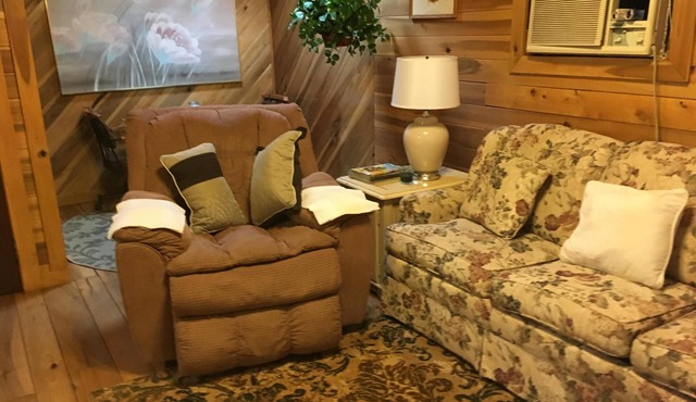 Visit Us In KY At Our Honeymoon Cabin Near Cave Run Lake and Daniel Boone Forest