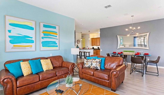 Vista Cay at Epic Universe : Luxury 4 bedroom condo