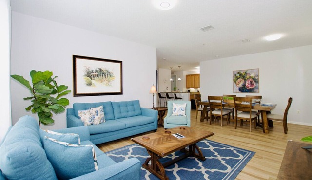 Vista Cay at Epic Universe : Luxury 4 bedroom condo