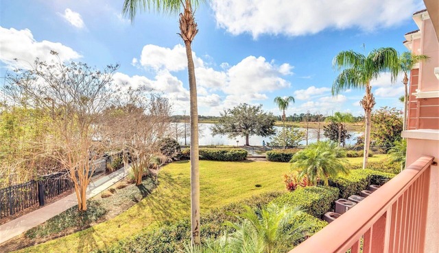 Vista Cay Huge Lakefront Next to Clubhouse