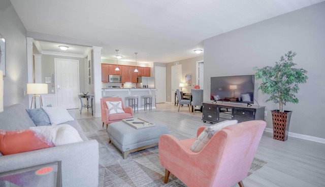 Vista Cay Lakeview Joy. Next to Pool, Walk to Epic Universe and the OCCC