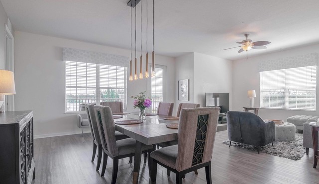 Vista Cay Lakeview Panorama. Next to Pool. Walk to Epic Universe and the OCCC