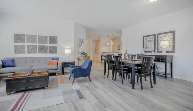 Vista Cay Luxury Hideaway. Walk to Epic Universe and OCCC