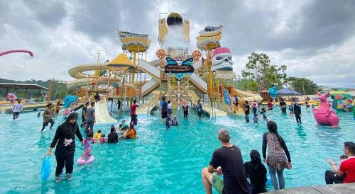 VISTA Bangi Fully Air Con Suite Plus Netflix with WIFI 600mbpS