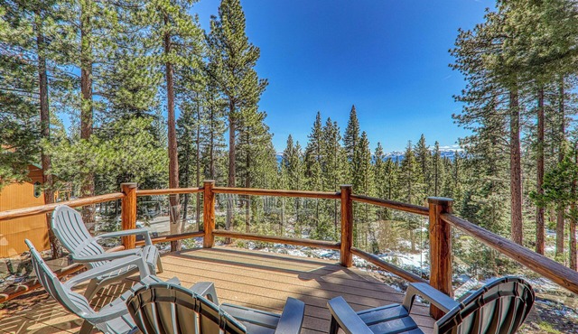 Vista Pines Lakeview by Tahoe Getaways - Luxury 4BR w Enclosed Yard