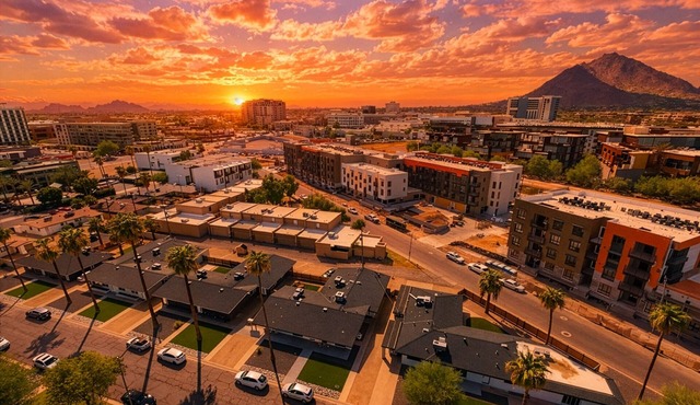 Vistas-In Old Town-Walk to Entertainment District