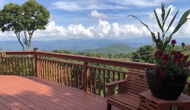 VISTAS ON VILLAGE ROAD