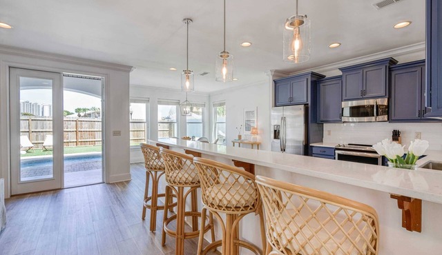 Vitamin Sea by Avantstayminutes From the Beach!