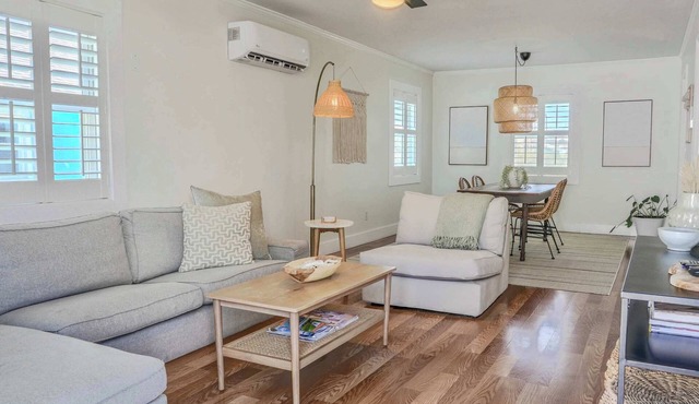 Vitamin Sea, Chic Apartment 1 Block From The Beach