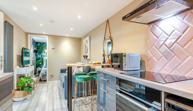 Vitamin Sea Residency