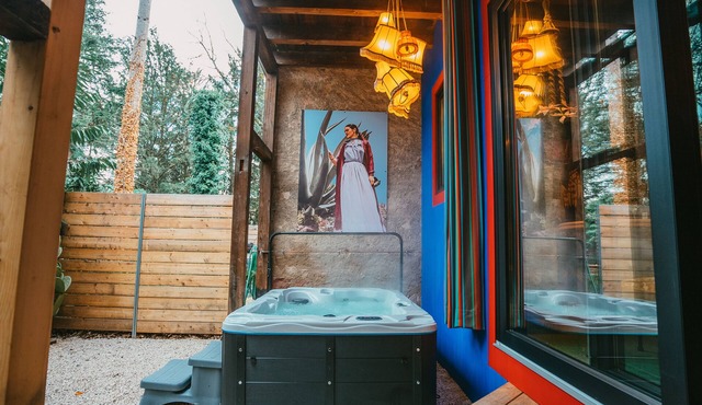 Viva Frida ! Unique accommodation with private jacuzzi in Alsace
